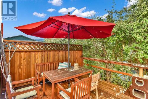 6422 Mack Road, Peachland, BC - Outdoor With Deck Patio Veranda