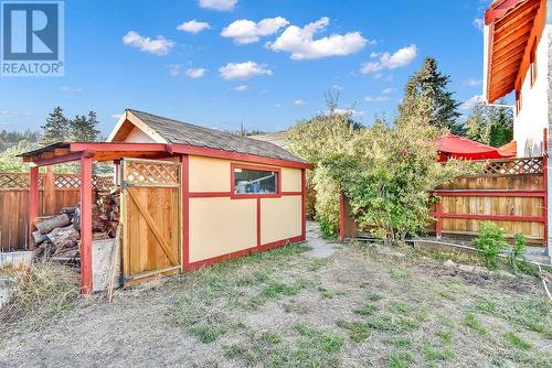 6422 Mack Road, Peachland, BC - Outdoor