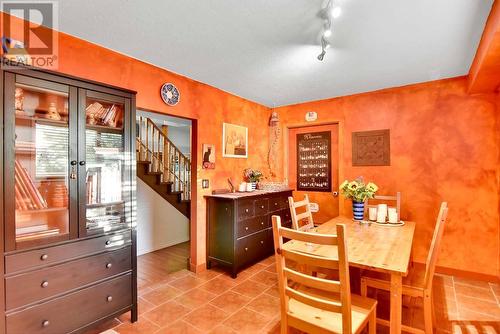 6422 Mack Road, Peachland, BC - Indoor Photo Showing Dining Room