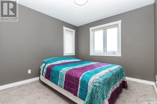 211 Beechdale Court, Saskatoon, SK - Indoor Photo Showing Bedroom