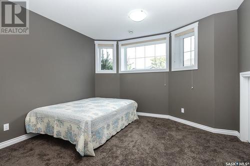 211 Beechdale Court, Saskatoon, SK - Indoor Photo Showing Bedroom