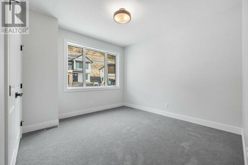 1154 Lone Pine Drive, Kelowna, BC - Indoor Photo Showing Other Room