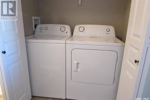 25 4850 Harbour Landing Drive, Regina, SK - Indoor Photo Showing Laundry Room