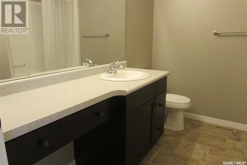 25 4850 Harbour Landing Drive, Regina, SK - Indoor Photo Showing Bathroom