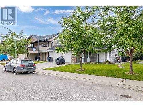 3094 Shetland Road, Kelowna, BC - Outdoor With Facade