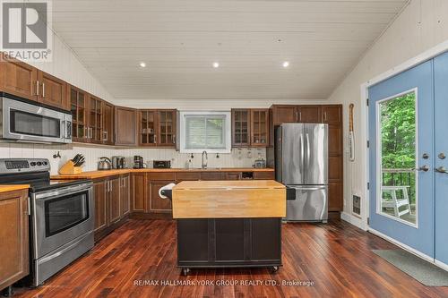 Lot 4 Fox Island, Georgina Islands, ON - Indoor Photo Showing Kitchen