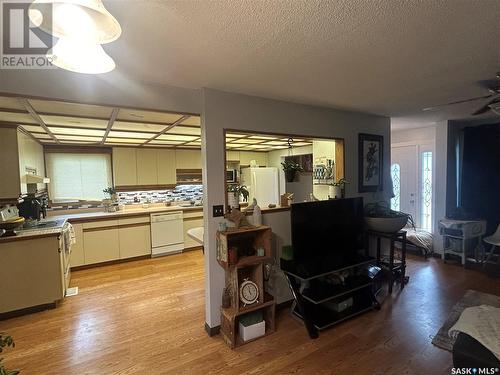 229 Aldridge Street, Bienfait, SK - Indoor Photo Showing Kitchen