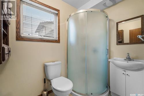 11 Bain Crescent, Saskatoon, SK - Indoor Photo Showing Bathroom