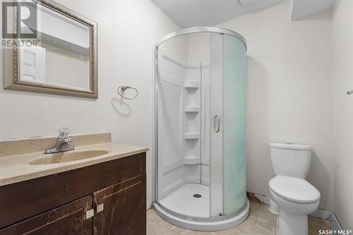 11 Bain Crescent, Saskatoon, SK - Indoor Photo Showing Bathroom