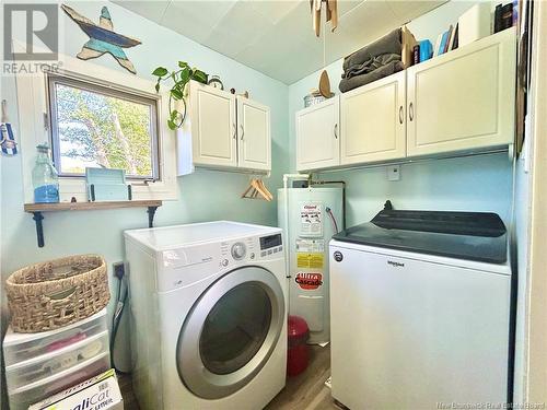 28 Des Chasseurs Street, Le Goulet, NB - Indoor Photo Showing Laundry Room