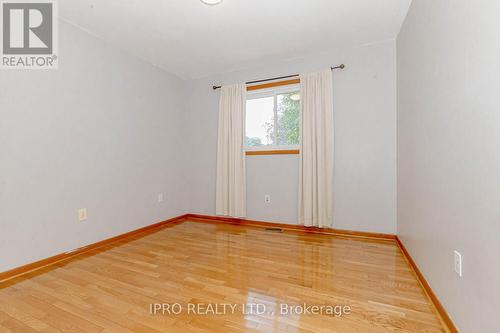 211 Leaside Drive, Welland, ON - Indoor Photo Showing Other Room