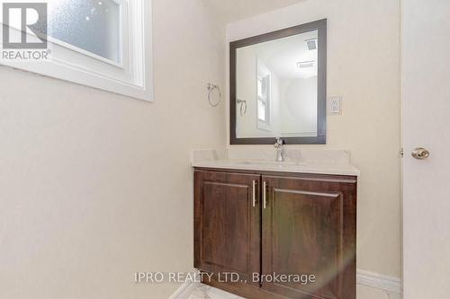 211 Leaside Drive, Welland, ON - Indoor Photo Showing Bathroom