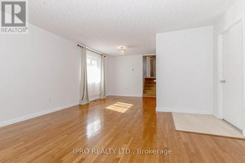 211 Leaside Drive, Welland, ON - Indoor Photo Showing Other Room