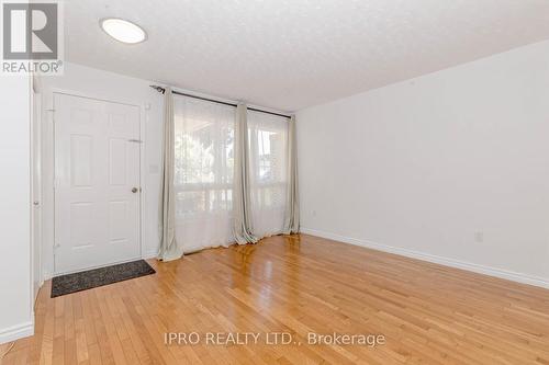 211 Leaside Drive, Welland, ON - Indoor Photo Showing Other Room