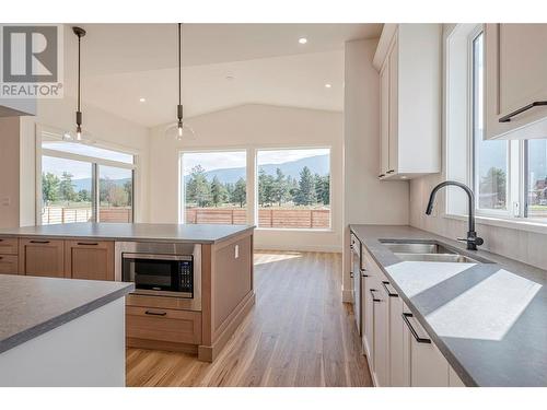 2452 Bradley Drive Lot# 11, Armstrong, BC - Indoor Photo Showing Kitchen With Double Sink With Upgraded Kitchen