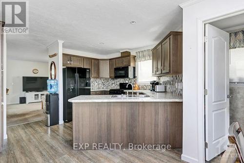 65 - 7481 Mitch Owens Road, Ottawa, ON - Indoor Photo Showing Kitchen