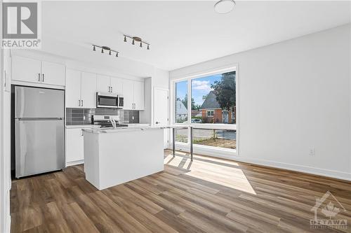 391 Dieppe Street Unit#01, Ottawa, ON - Indoor Photo Showing Kitchen