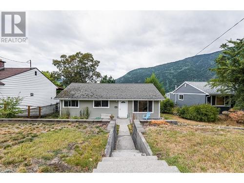 605 Seventh  Street, Nelson, BC - Outdoor