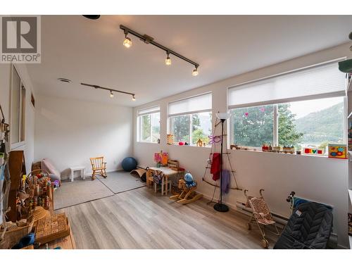 605 Seventh  Street, Nelson, BC - Indoor Photo Showing Other Room