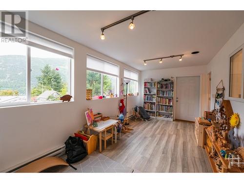 605 Seventh  Street, Nelson, BC - Indoor Photo Showing Other Room