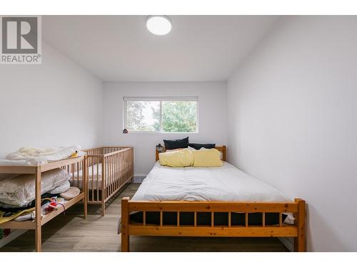 605 Seventh  Street, Nelson, BC - Indoor Photo Showing Bedroom