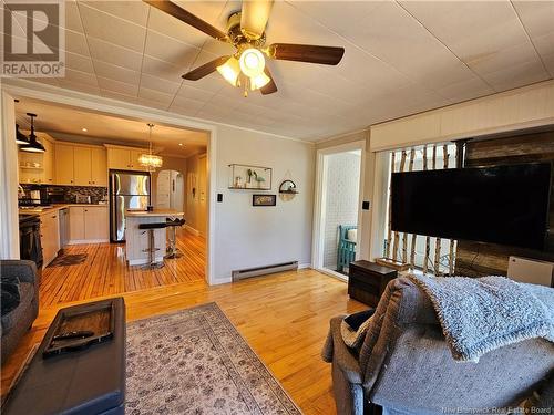 176 Chapel Street, Grand-Sault/Grand Falls, NB - Indoor Photo Showing Living Room