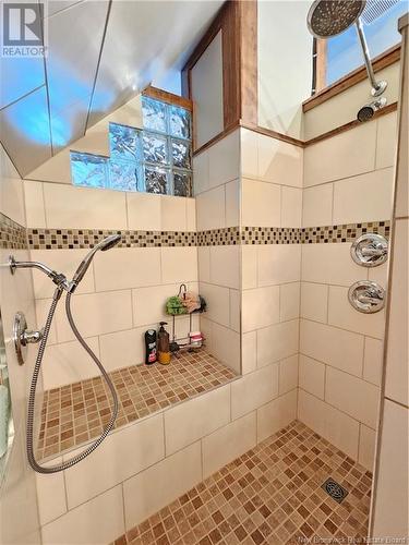 176 Chapel Street, Grand-Sault/Grand Falls, NB - Indoor Photo Showing Bathroom