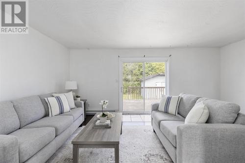 50 Atwater St, Sault Ste. Marie, ON - Indoor Photo Showing Living Room