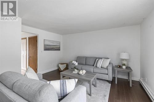 50 Atwater St, Sault Ste. Marie, ON - Indoor Photo Showing Living Room