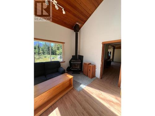 8479 Red Mountain Road, Silverton, BC - Indoor