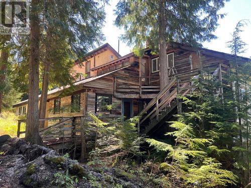 8479 Red Mountain Road, Silverton, BC - Outdoor