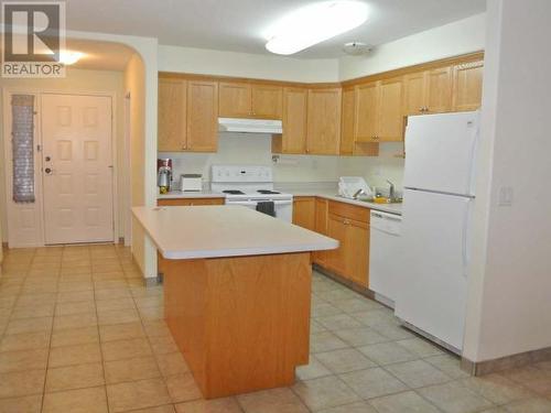 9307 62Nd Avenue Unit# 113, Osoyoos, BC - Indoor Photo Showing Kitchen With Double Sink