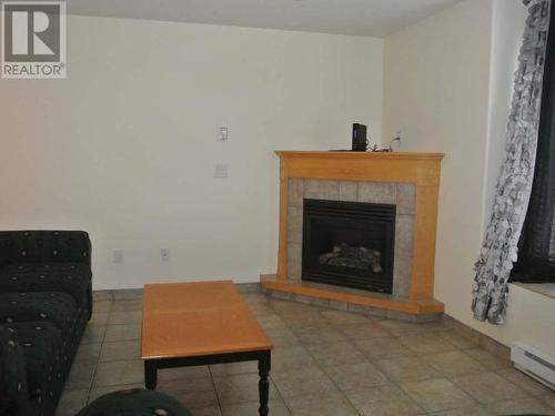 9307 62Nd Avenue Unit# 113, Osoyoos, BC - Indoor Photo Showing Living Room With Fireplace