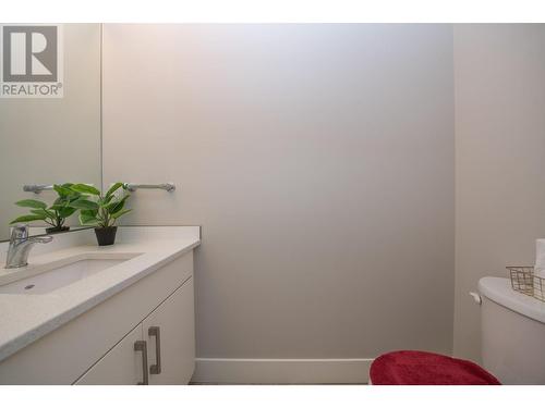 6600 Okanagan Avenue Unit# 15, Vernon, BC - Indoor Photo Showing Bathroom