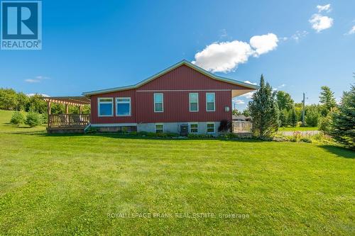 406 Lakehurst Circle Road, Galway-Cavendish And Harvey, ON - Outdoor