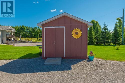 406 Lakehurst Circle Road, Galway-Cavendish And Harvey, ON - Outdoor