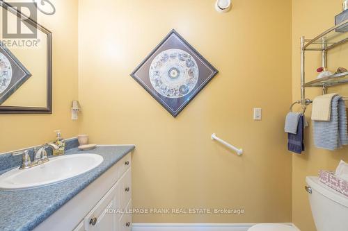 406 Lakehurst Circle Road, Galway-Cavendish And Harvey, ON - Indoor Photo Showing Bathroom