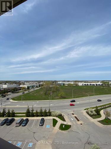 822 - 75 Norman Bethune Avenue, Richmond Hill (Beaver Creek Business Park), ON - Outdoor With View