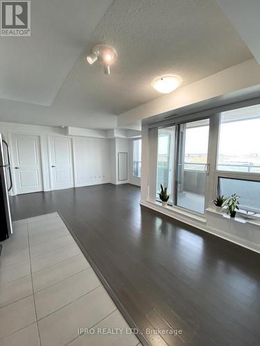 822 - 75 Norman Bethune Avenue, Richmond Hill, ON - Indoor Photo Showing Other Room