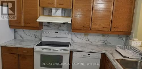 823 - 25 Austin Drive, Markham, ON - Indoor Photo Showing Kitchen