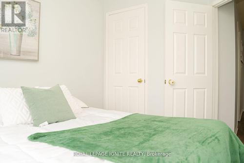 14 - 1480 Britannia Road W, Mississauga, ON - Indoor Photo Showing Bedroom