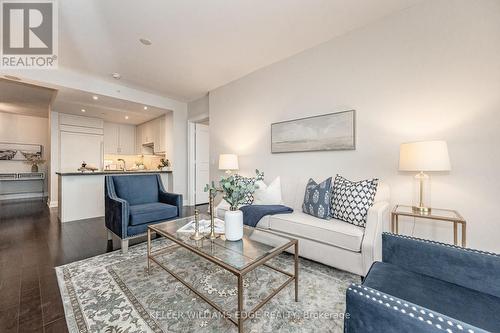 516 - 11 Bronte Road, Oakville, ON - Indoor Photo Showing Living Room