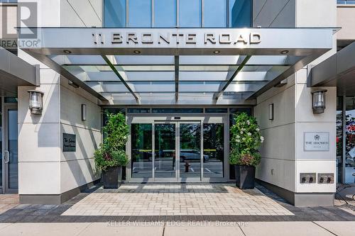 516 - 11 Bronte Road, Oakville, ON - Outdoor