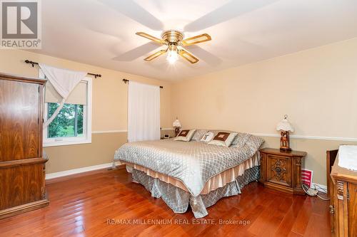 14389 Ninth Line, Halton Hills, ON - Indoor Photo Showing Bedroom