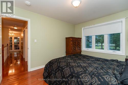 14389 Ninth Line, Halton Hills, ON - Indoor Photo Showing Bedroom