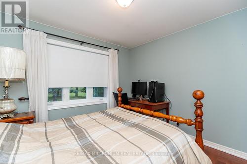 14389 Ninth Line, Halton Hills, ON - Indoor Photo Showing Bedroom