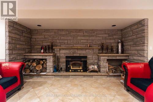 14389 Ninth Line, Halton Hills, ON - Indoor Photo Showing Living Room With Fireplace