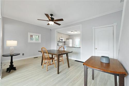 215 Strathearne Avenue, Hamilton, ON - Indoor Photo Showing Dining Room