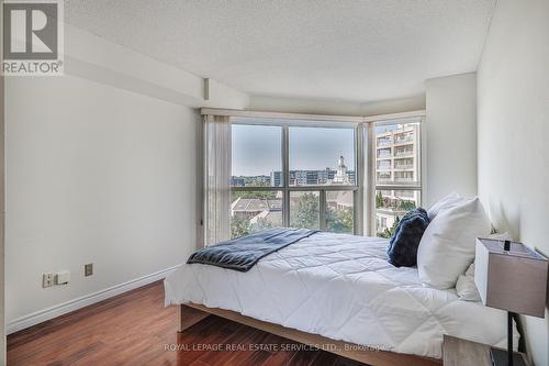 814 - 2267 Lake Shore Boulevard W, Toronto (Mimico), ON - Indoor Photo Showing Bedroom