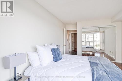 814 - 2267 Lake Shore Boulevard W, Toronto (Mimico), ON - Indoor Photo Showing Bedroom